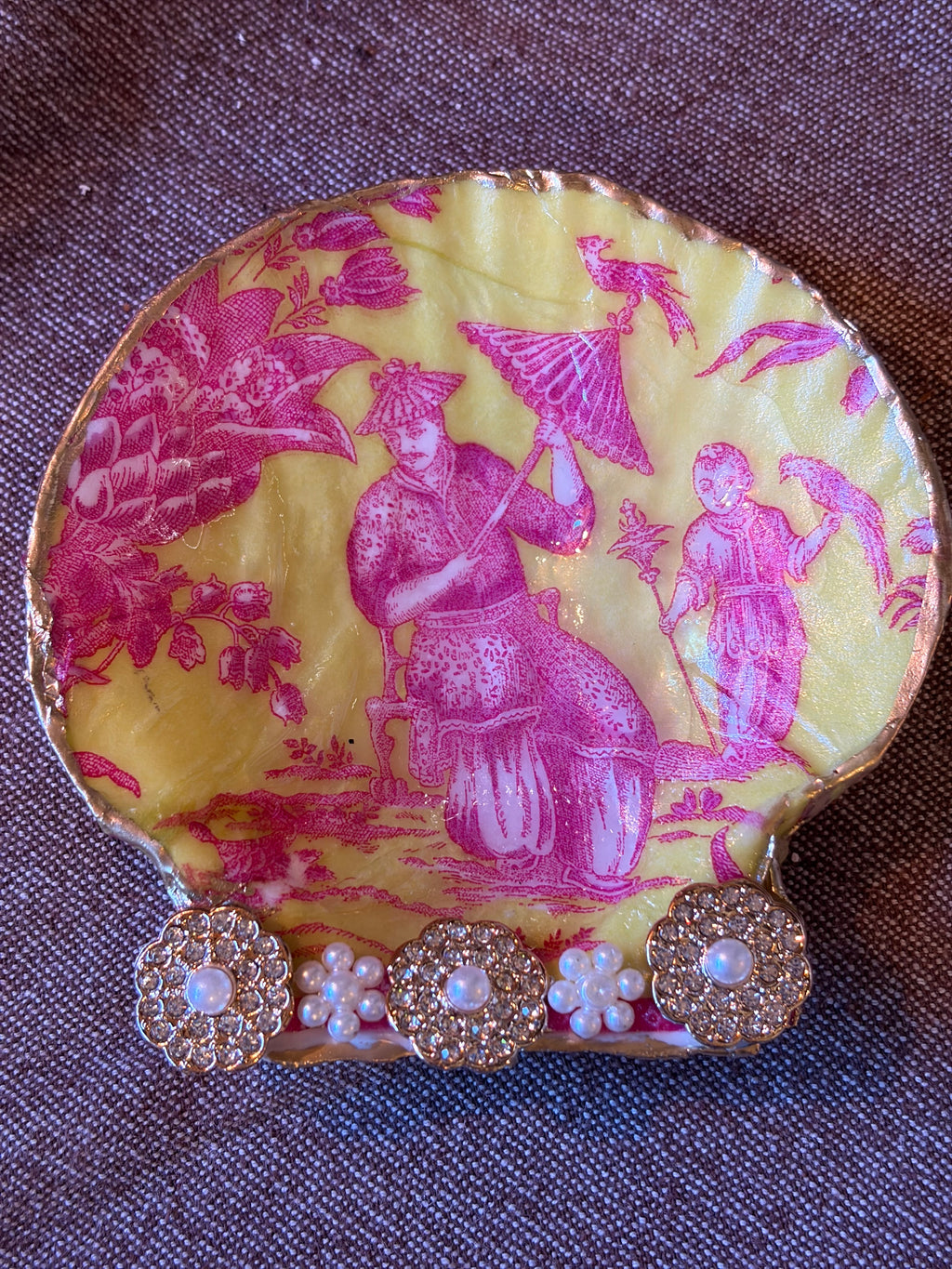 The Gilded Shell Tower - Elegant Three Tier Trinket Dish